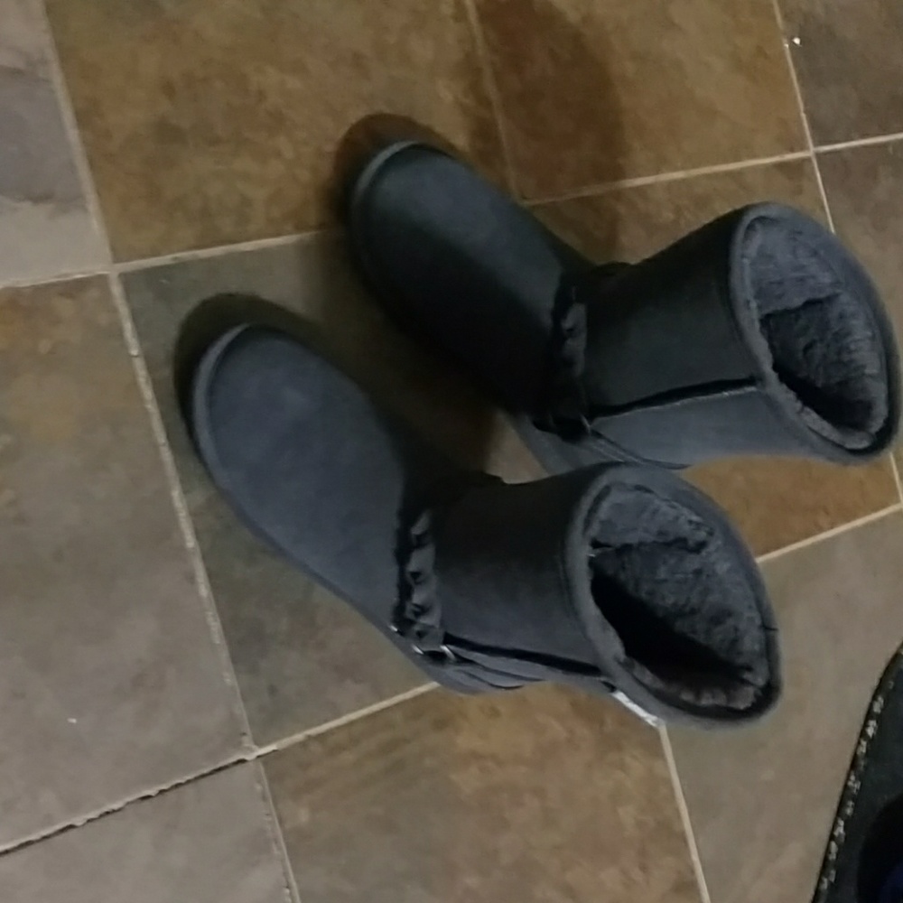 Bearpaw boots